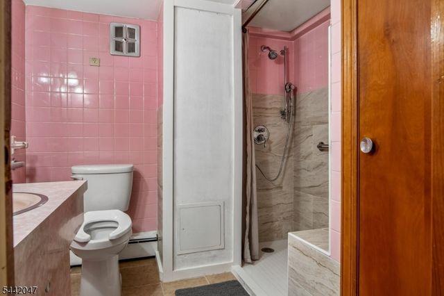 27 Crystal St, North Arlington Boro, NJ 07031