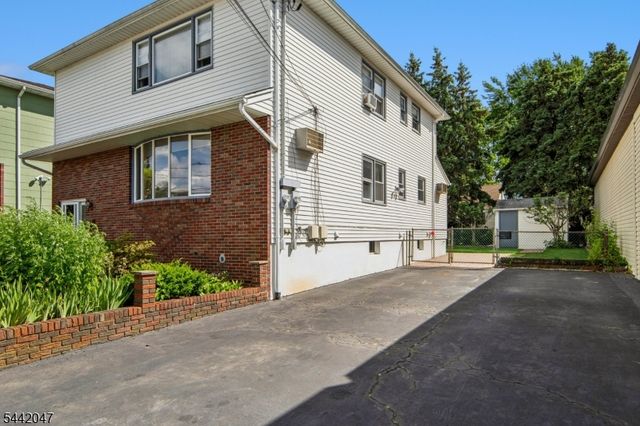 27 Crystal St, North Arlington Boro, NJ 07031
