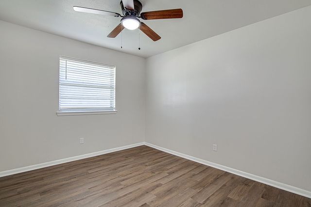 512 Kemper Avenue, Crowley, TX 76036