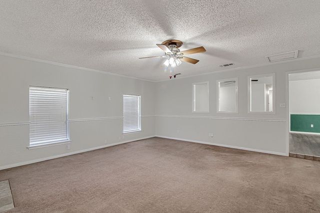 512 Kemper Avenue, Crowley, TX 76036