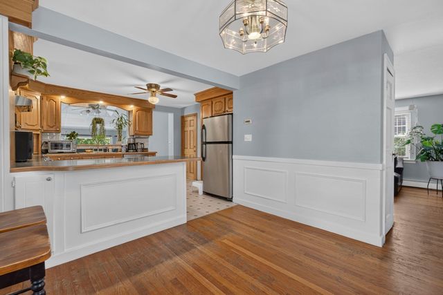 8 Lyndale Rd, Worcester, MA 01606