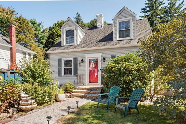 8 Lyndale Rd, Worcester, MA 01606