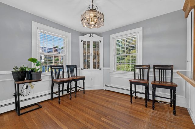8 Lyndale Rd, Worcester, MA 01606