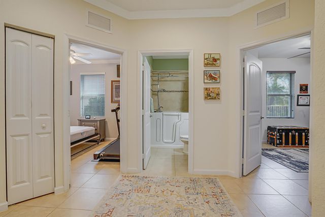 9328 Silent Oak Circle, West Palm Beach, FL 33411