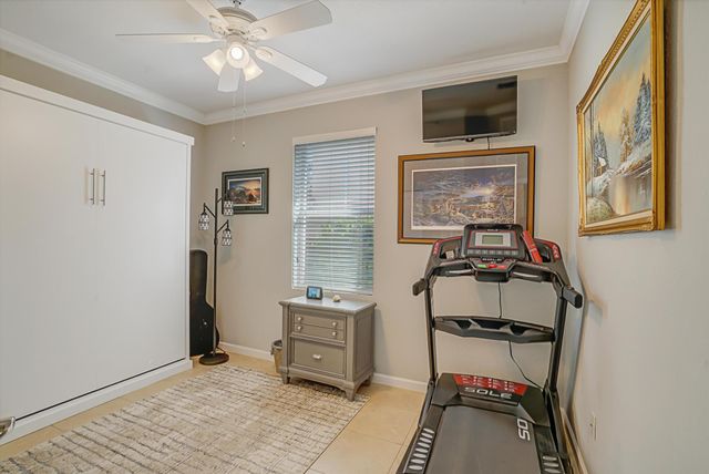9328 Silent Oak Circle, West Palm Beach, FL 33411