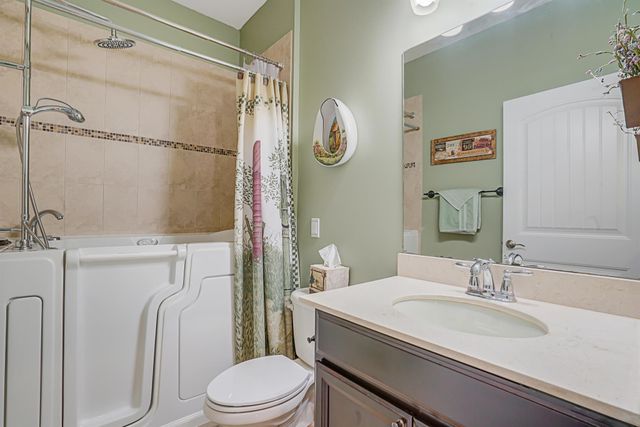 9328 Silent Oak Circle, West Palm Beach, FL 33411