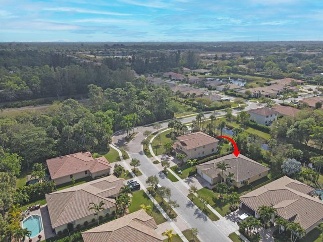 9328 Silent Oak Circle, West Palm Beach, FL 33411