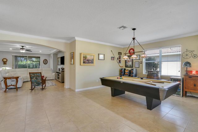 9328 Silent Oak Circle, West Palm Beach, FL 33411
