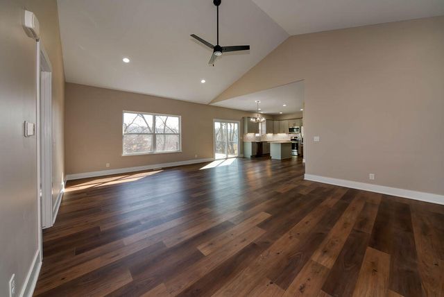 1335 COPPER MOUNTAIN Drive, Crescent, IA 51526