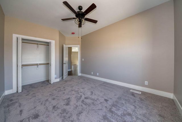 1335 COPPER MOUNTAIN Drive, Crescent, IA 51526