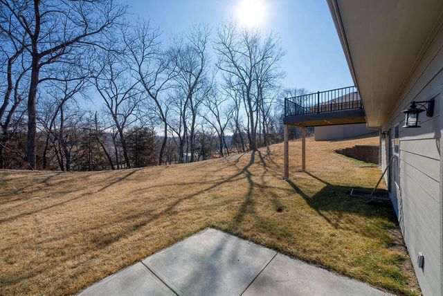 1335 COPPER MOUNTAIN Drive, Crescent, IA 51526