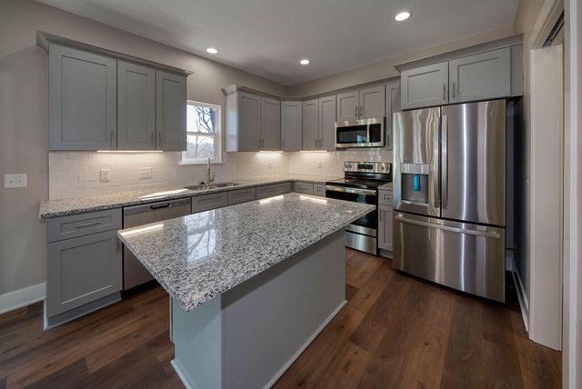 1335 COPPER MOUNTAIN Drive, Crescent, IA 51526