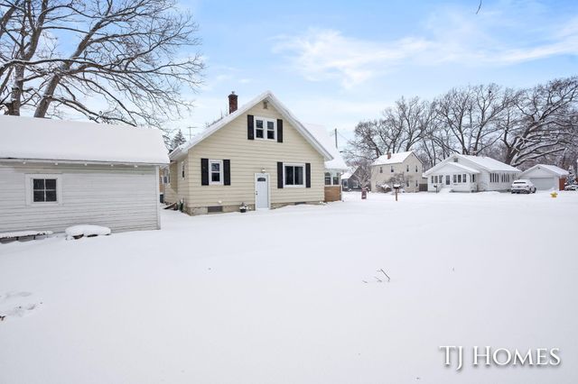 52 Holly Street SW, Grand Rapids, MI 49548