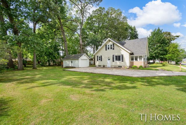 52 Holly Street SW, Grand Rapids, MI 49548