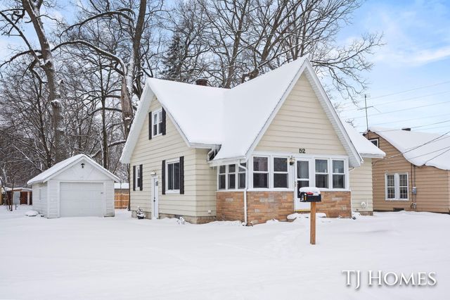 52 Holly Street SW, Grand Rapids, MI 49548