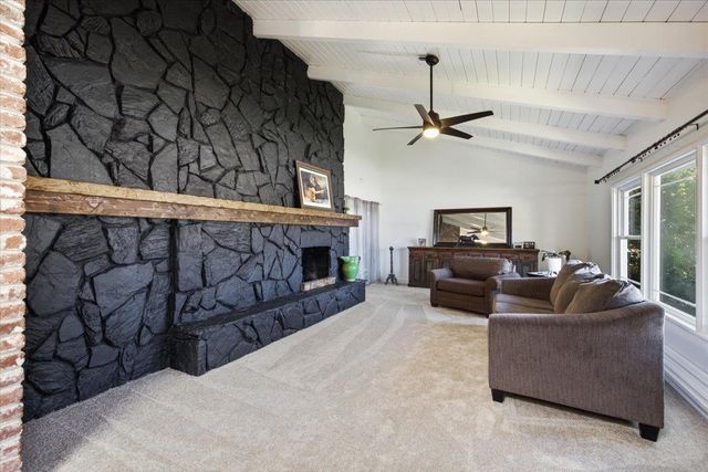 4637 Hixon Cir, Carmichael, CA 95608