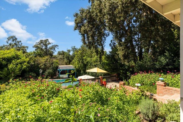 4637 Hixon Cir, Carmichael, CA 95608