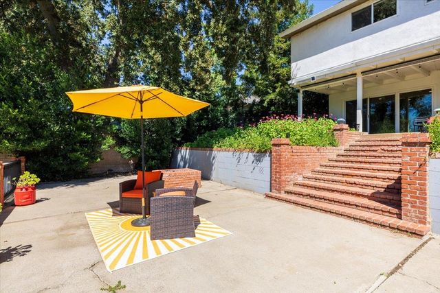 4637 Hixon Cir, Carmichael, CA 95608