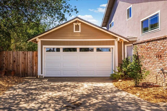 4637 Hixon Cir, Carmichael, CA 95608