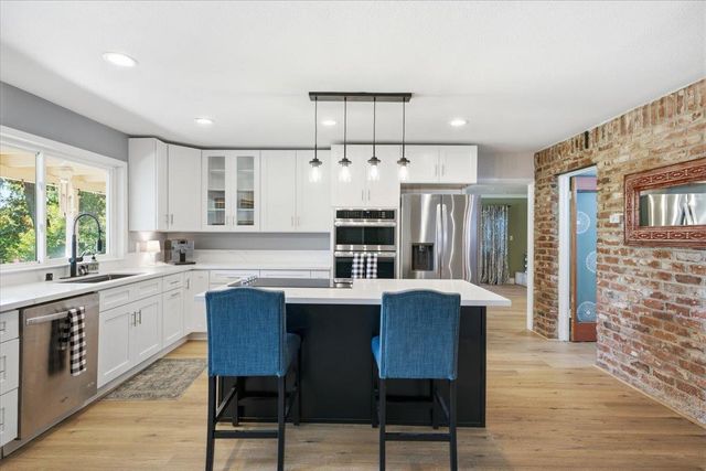 4637 Hixon Cir, Carmichael, CA 95608