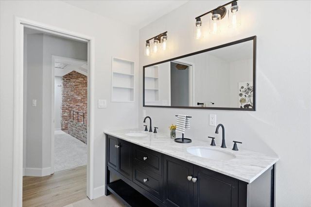 4637 Hixon Cir, Carmichael, CA 95608