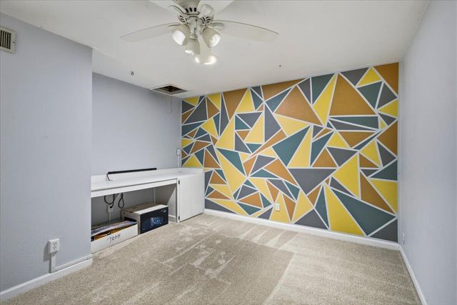 4637 Hixon Cir, Carmichael, CA 95608