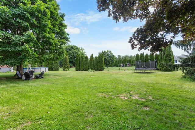 679 Cherry Hill Road, Bushkill Twp, PA 18064