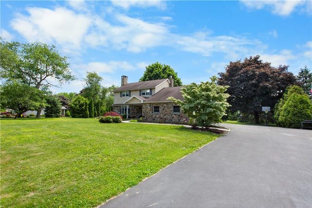 679 Cherry Hill Road, Bushkill Twp, PA 18064