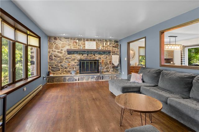 679 Cherry Hill Road, Bushkill Twp, PA 18064