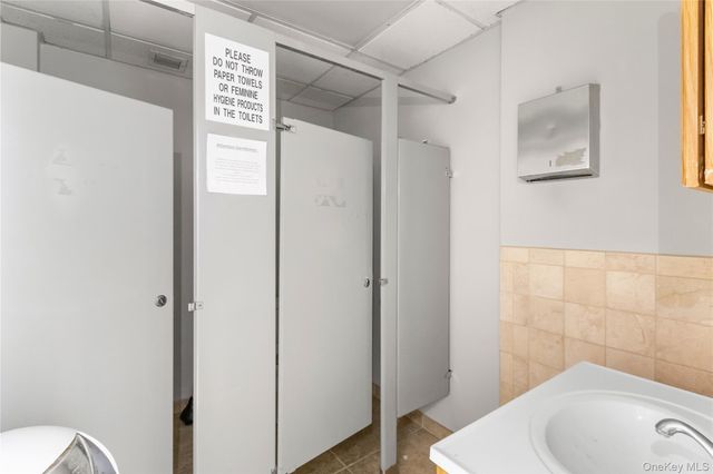 451-457 Sunrise Highway 2, Lynbrook, NY 11563