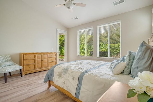 6126 W Los Altos Avenue, Fresno, CA 93722