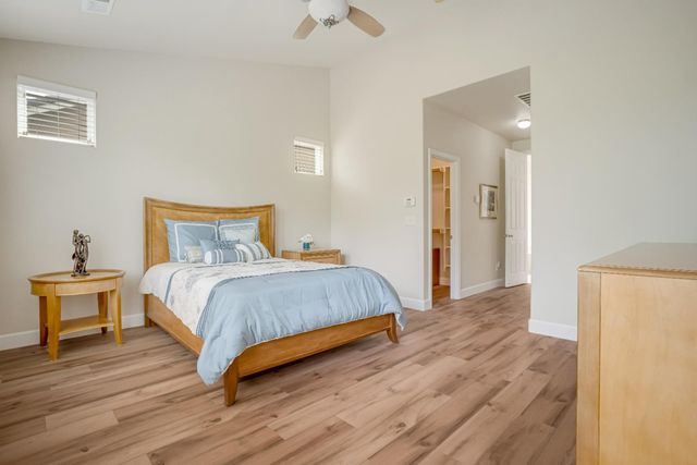 6126 W Los Altos Avenue, Fresno, CA 93722