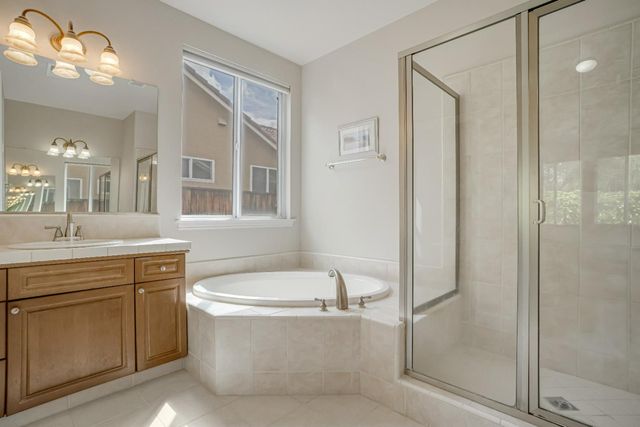 6126 W Los Altos Avenue, Fresno, CA 93722