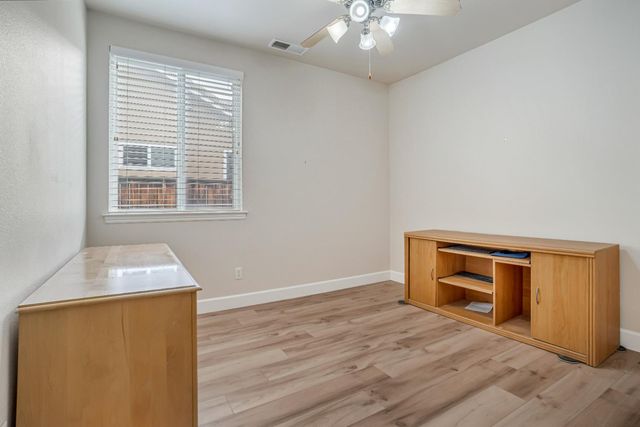 6126 W Los Altos Avenue, Fresno, CA 93722