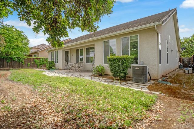 6126 W Los Altos Avenue, Fresno, CA 93722