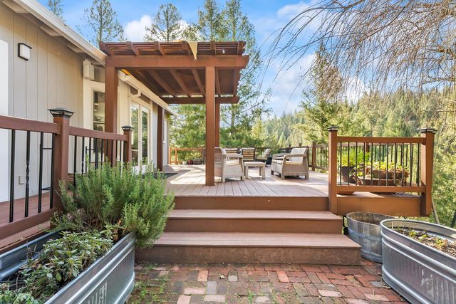 2911 Pioneer Hill Rd, Placerville, CA 95667