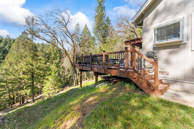 2911 Pioneer Hill Rd, Placerville, CA 95667
