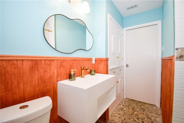 2705 Elizabeth St, Corpus Christi, TX 78404