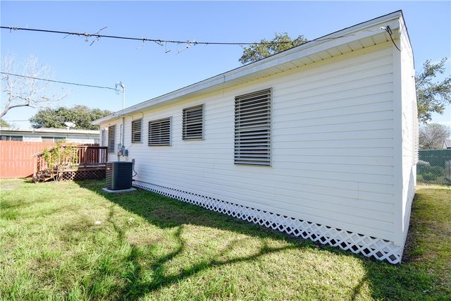 2705 Elizabeth St, Corpus Christi, TX 78404