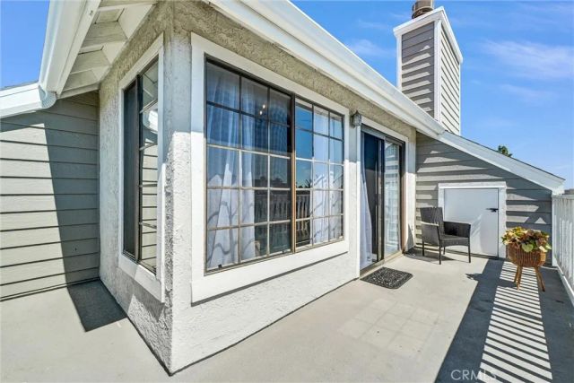 4682 WARNER Avenue C304, Huntington Beach, CA 92649