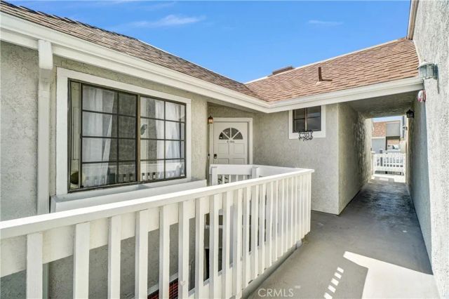 4682 WARNER Avenue C304, Huntington Beach, CA 92649