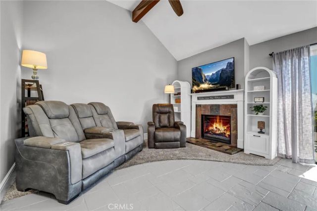 4682 WARNER Avenue C304, Huntington Beach, CA 92649