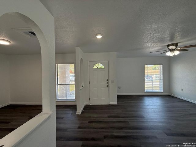 10310 Little Sugar, Converse, TX 78109