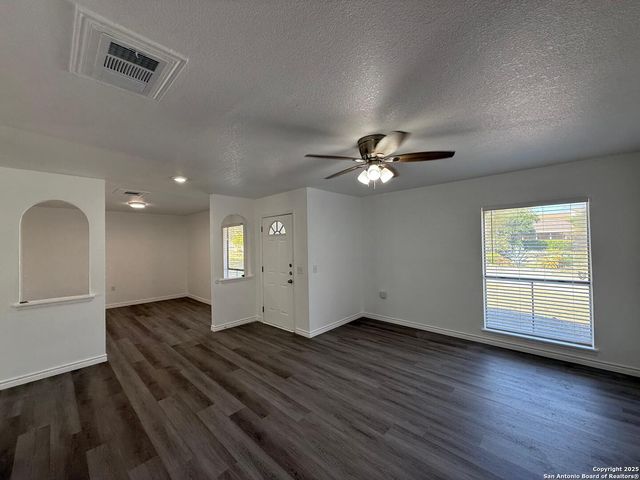 10310 Little Sugar, Converse, TX 78109