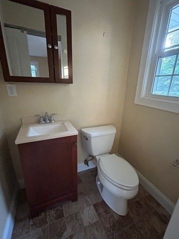 4 Allen Lane, Ipswich, MA 01938