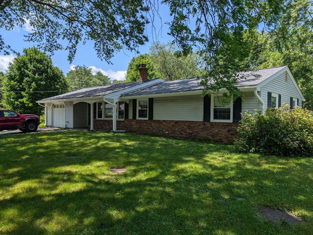 4 Allen Lane, Ipswich, MA 01938