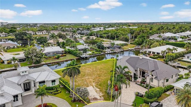 1693 BONITA CT, Naples, FL 34102