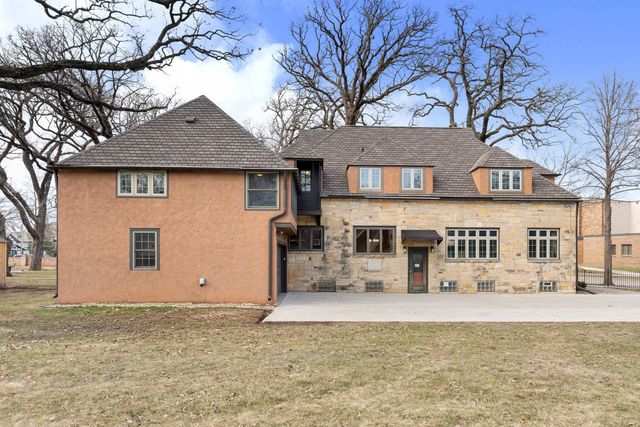 907 1st Drive NW, Austin, MN 55912