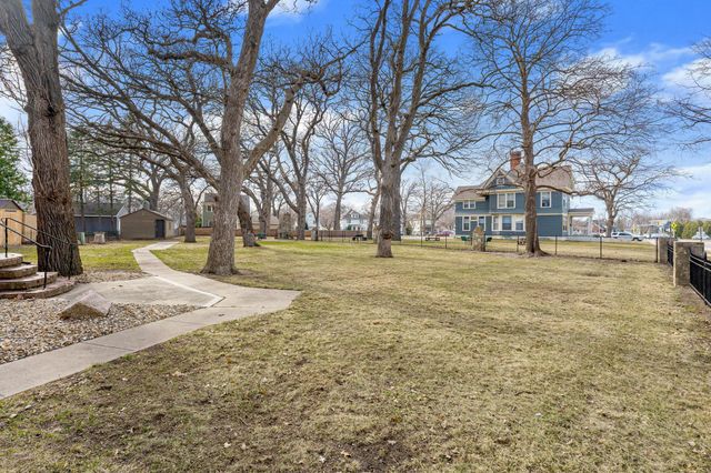 907 1st Drive NW, Austin, MN 55912