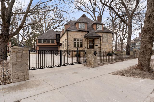 907 1st Drive NW, Austin, MN 55912